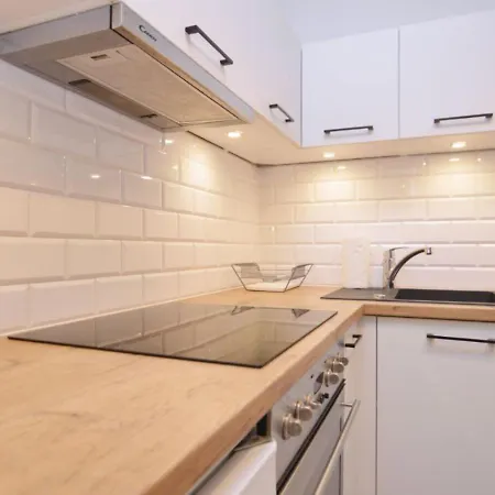 Comfortable Victus Near The Railway Station By Renters Daire