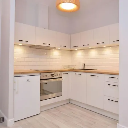Daire Comfortable Victus Near The Railway Station By Renters *