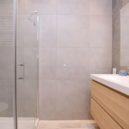 Comfortable Victus Near The Railway Station By Renters